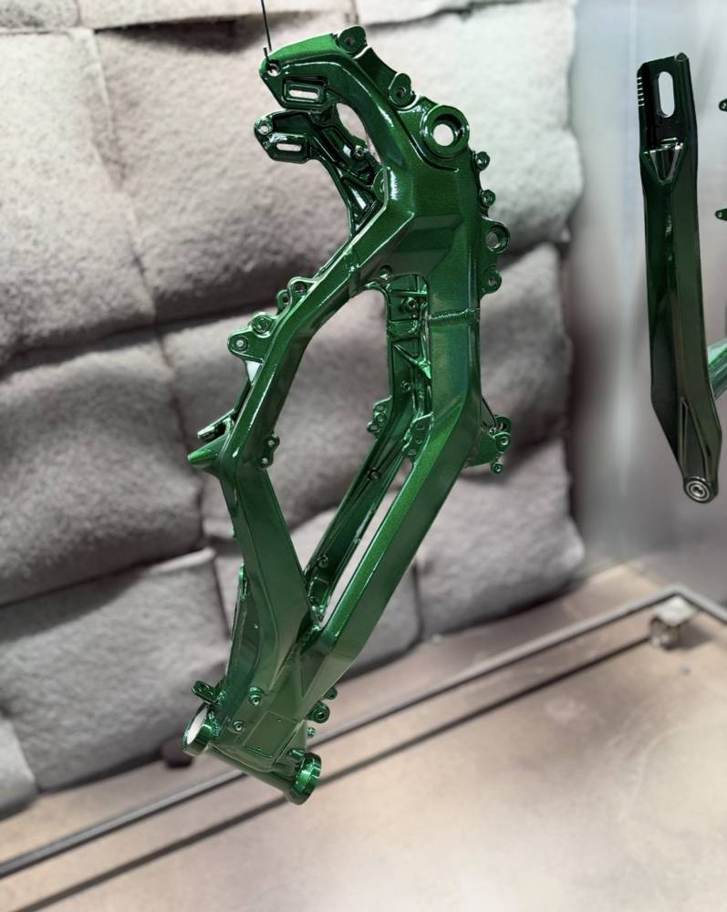 Emerald metallic frame