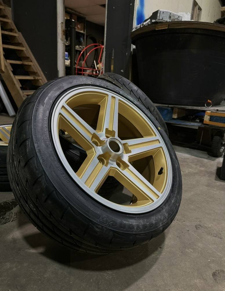 Gold and silver retro wheels