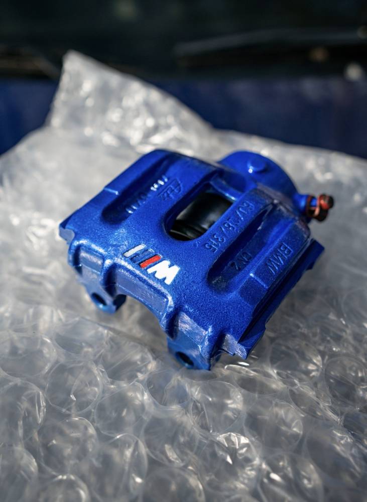 M caliper detail